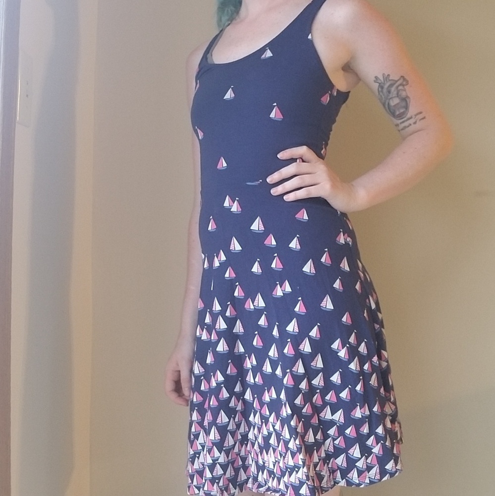 SO Sailboat print sleeveless dress